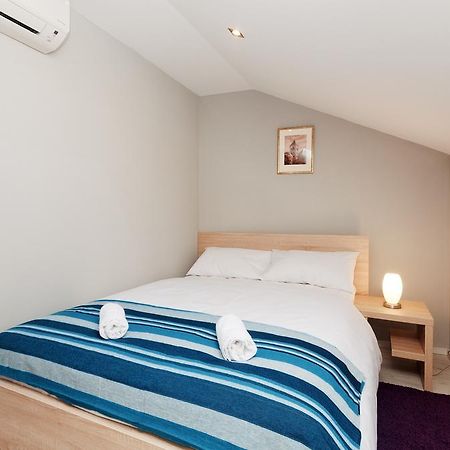 زادار Ravelin Apartments الغرفة الصورة
