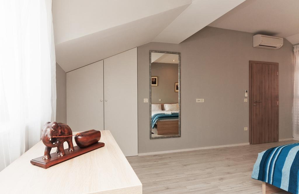 زادار Ravelin Apartments الغرفة الصورة