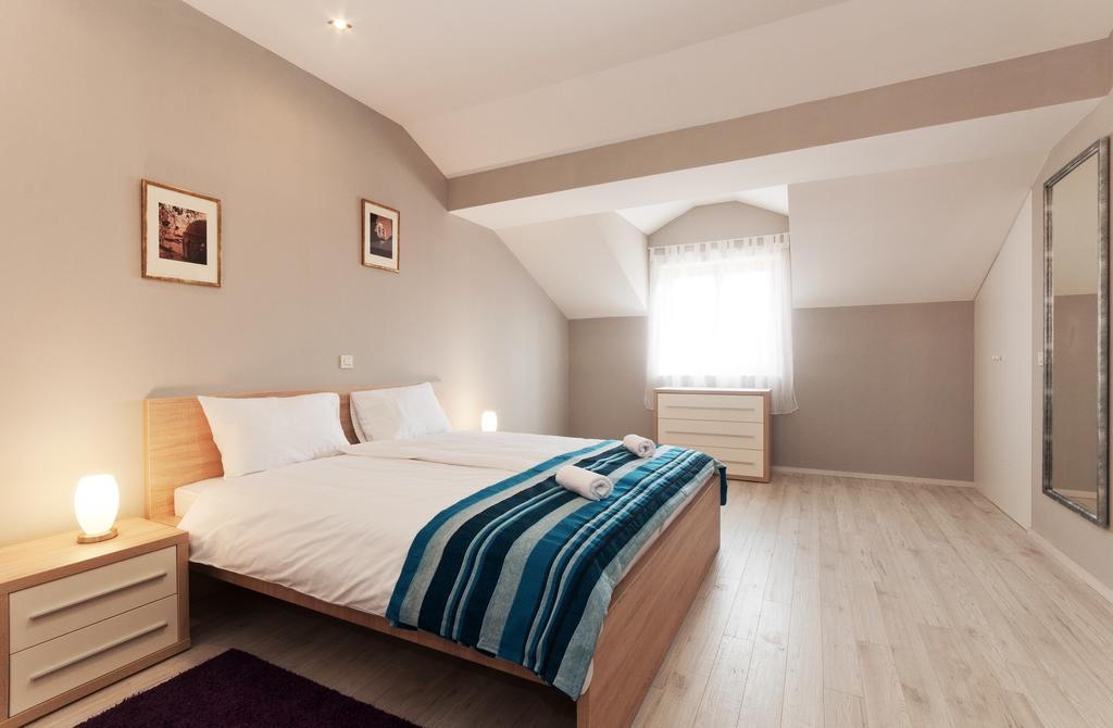 زادار Ravelin Apartments الغرفة الصورة